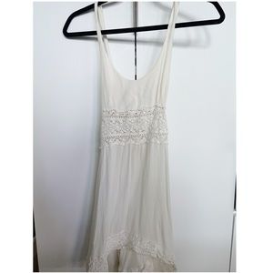 white minidress/ sundress